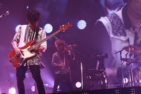 flumpool「flumpool 5th Anniversary tour 2014『MOMENT』」横浜アリーナ公演の様子。