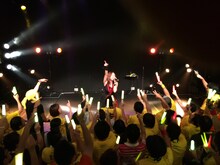 吉川友「茨城凱旋スペシャルライブ 茨城っか大好きっか」の様子。