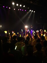 吉川友「茨城凱旋スペシャルライブ 茨城っか大好きっか」の様子。