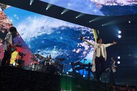 flumpool「flumpool 5th Anniversary tour 2014『MOMENT』」横浜アリーナ公演の様子。