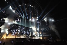 flumpool「flumpool 5th Anniversary tour 2014『MOMENT』」横浜アリーナ公演の様子。