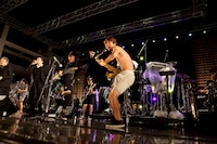 東京スカパラダイスオーケストラとKEMURIとHEY-SMITH。（撮影：仁礼博）