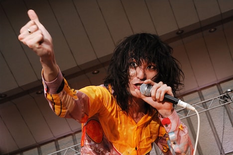 志磨遼平（Vo）（撮影：石井麻木）