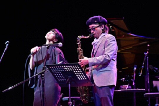 UA×菊地成孔(「JAZZ WEEK TOKYO2014」より)(Photo by Masanori Doi)