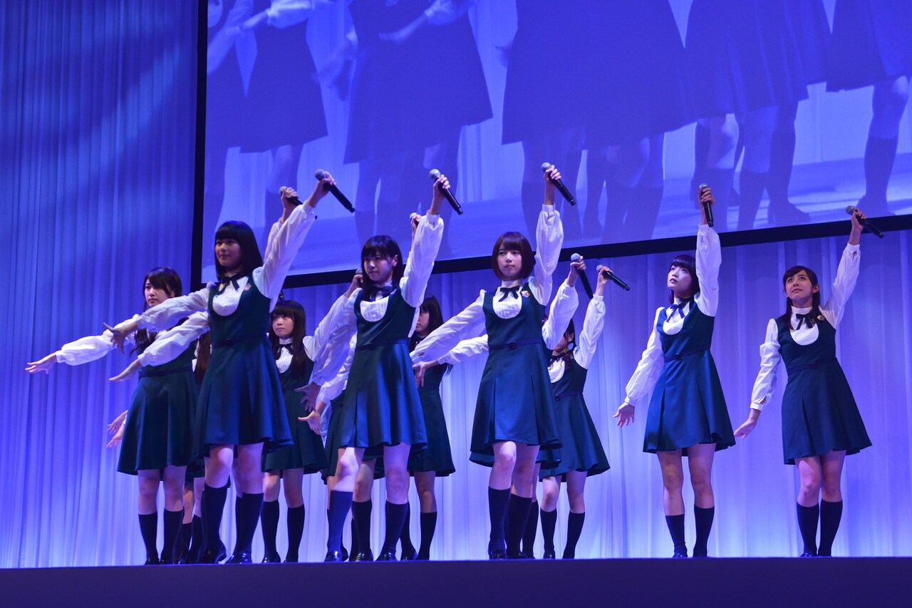 乃木坂46 生写真　何度目の青空か Amazon.co.jp: 乃木坂46 西野七瀬 生写真 何度目の青空か？ 封入