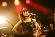 AIMI（ALiCE IN UNDERGROUND）（撮影：平野タカシ）