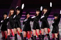 「スイングジャズメドレー」の様子。 (c)AKS