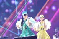 miwaとももいろクローバーZによる“miwaクロ”。