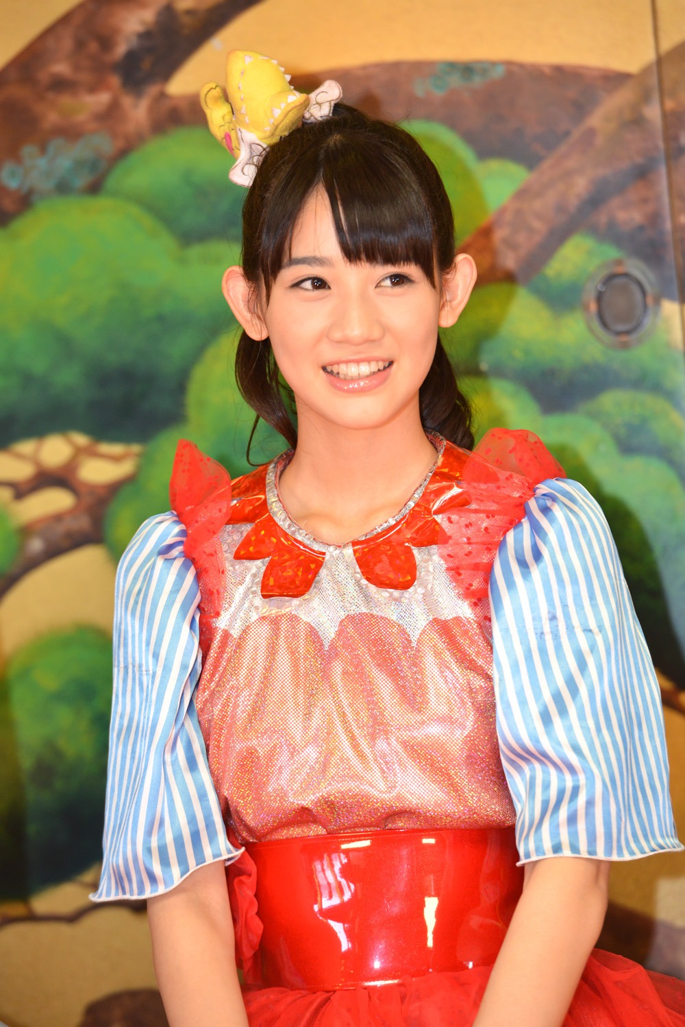 秋本帆華