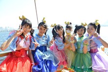 クルージングを満喫するチームしゃちほこ。