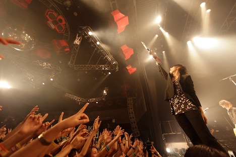 [Alexandros]（Photo by Yuki Kawamoto）