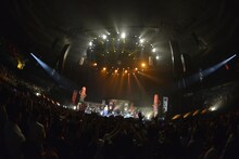 「レキシツアー もう一度遺跡について考えてみよう～大きなハニワの下で～」の様子。