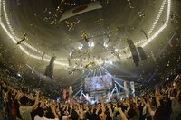 「レキシツアー もう一度遺跡について考えてみよう～大きなハニワの下で～」の様子。