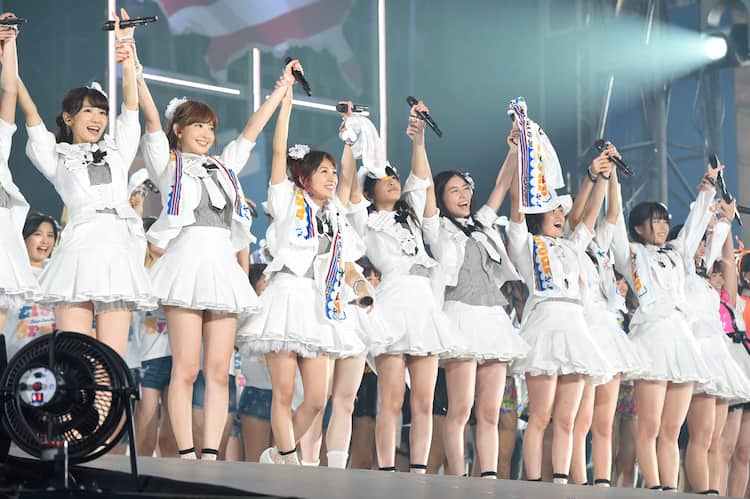 卒業しません！」AKB48、ドーム公演大団円 - 音楽ナタリー