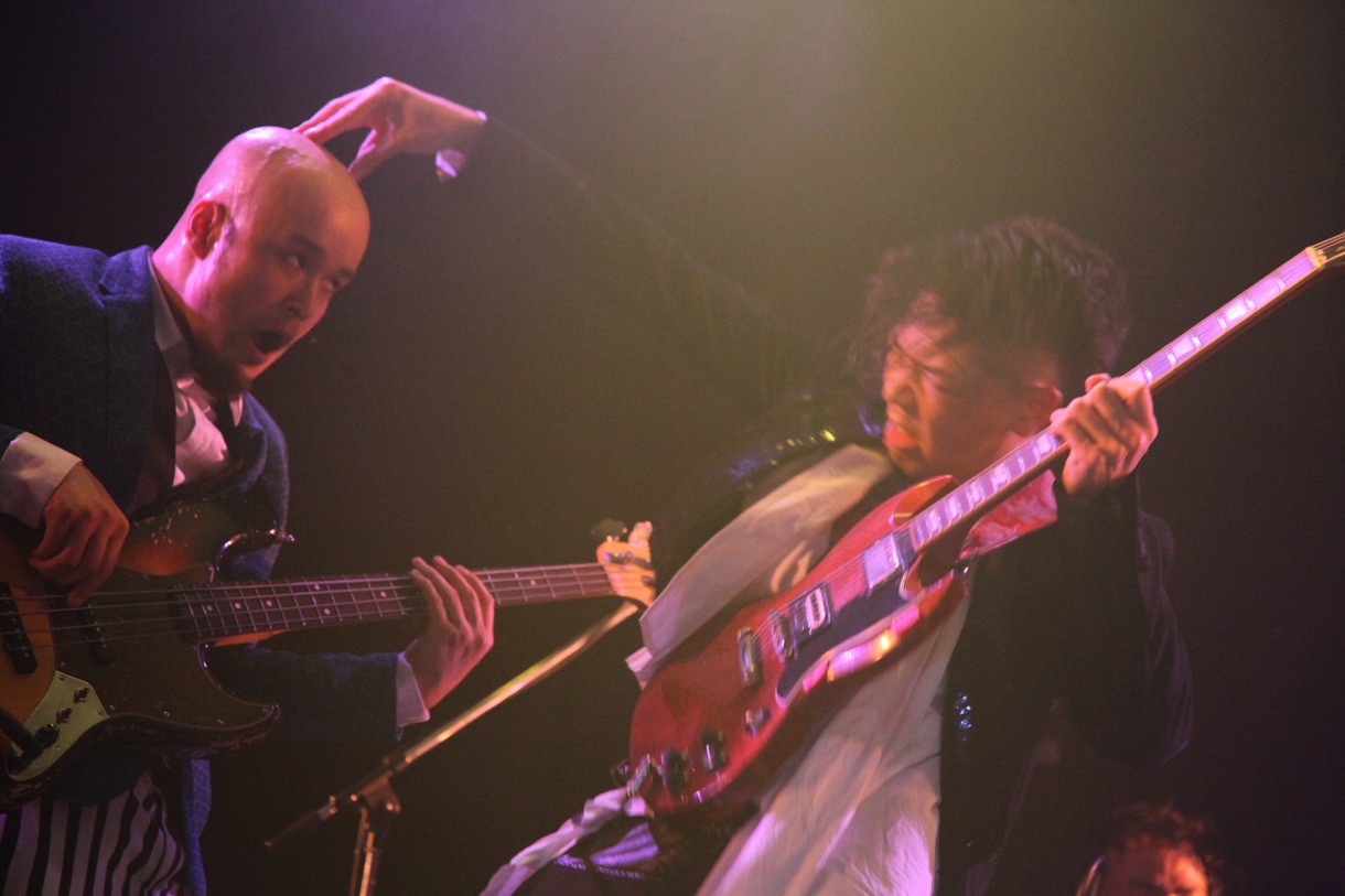 壱（B / HEREサポート）と武田将幸（G / HERE）。（撮影：高畠正人）