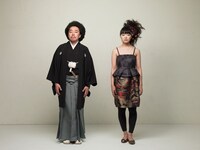 左からレキシ、上原ひろみ。