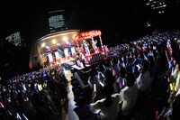 「DISH// 皿組キャンプ2014夏 in 東西2大野音」東京・日比谷野外大音楽堂公演の様子。
