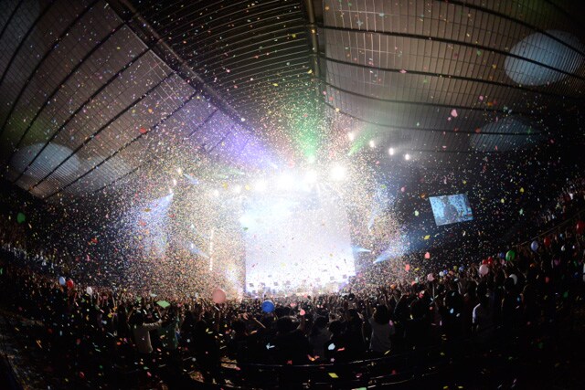 androp「one-man live 2014 at国立代々木競技場・第一体育館」のワンシーン。