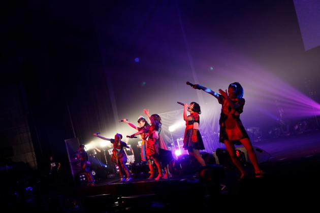 BiS解散ライブ「BiSなりの武道館」の様子。