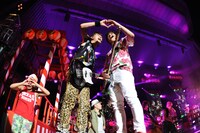 ハートマークを作るRYUJI、MASAKI。