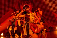 Cheeky Parade「NINE LIVES TOUR～チキパのNATSUMATSURI～」の様子。