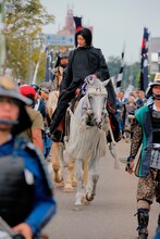 上杉謙信に扮したGACKT。