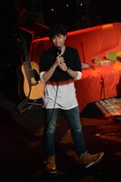 吉田結威（G, Vo）