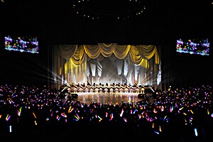 アイドルマスターシンデレラガールズ「THE IDOLM@STER CINDERELLA GIRLS 1st LIVE WONDERFUL M@GIC!!」のワンシーン。