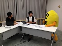 8月12日のニコ生で初共演したPolyphonicBranch（左）とカレーメシくん（右）。