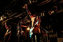 大阪公演に出演したLAMP IN TERRENのライブの様子。（撮影：渡邉一生）