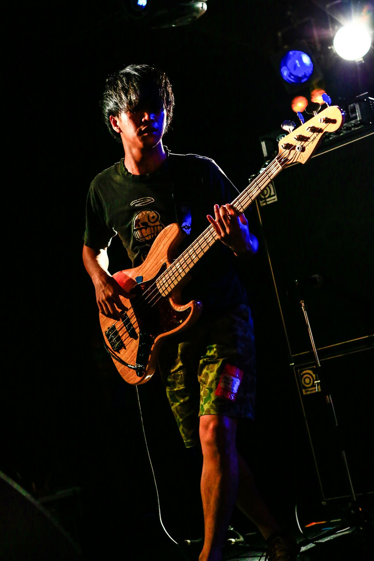大阪公演に出演したLAMP IN TERRENのライブの様子。（撮影：渡邉一生）