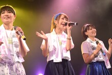 左からNao☆（Negicco）、冨永悠香（Especia）、Megu（Negicco）。