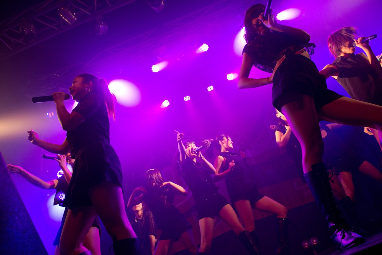 LinQ「SAWAGA night!!」の様子。