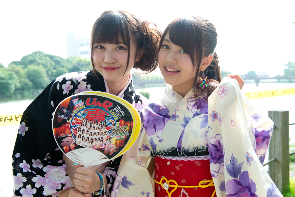 左から新木さくら、高木悠未。