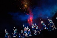 LinQによるライブパフォーマンスの様子。