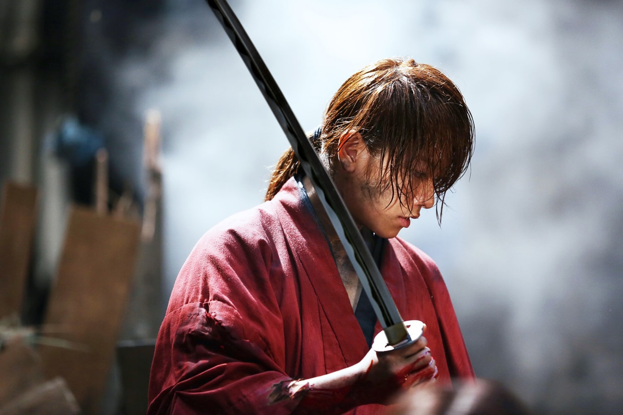 映画「るろうに剣心 伝説の最期編」のワンシーン。佐藤健が演じる主人公・緋村剣心。(c)和月伸宏 / 集英社 (c)2014「るろうに剣心 京都大火 / 伝説の最期」製作委員会