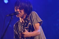 小山田壮平（Vo, G）