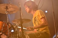 岡山健二（Dr）