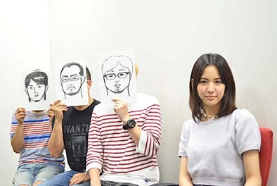 バンドメンバーと遠藤舞。