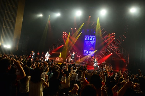 「GLAY LIVE TOUR 2014 TOHOKU」の様子。
