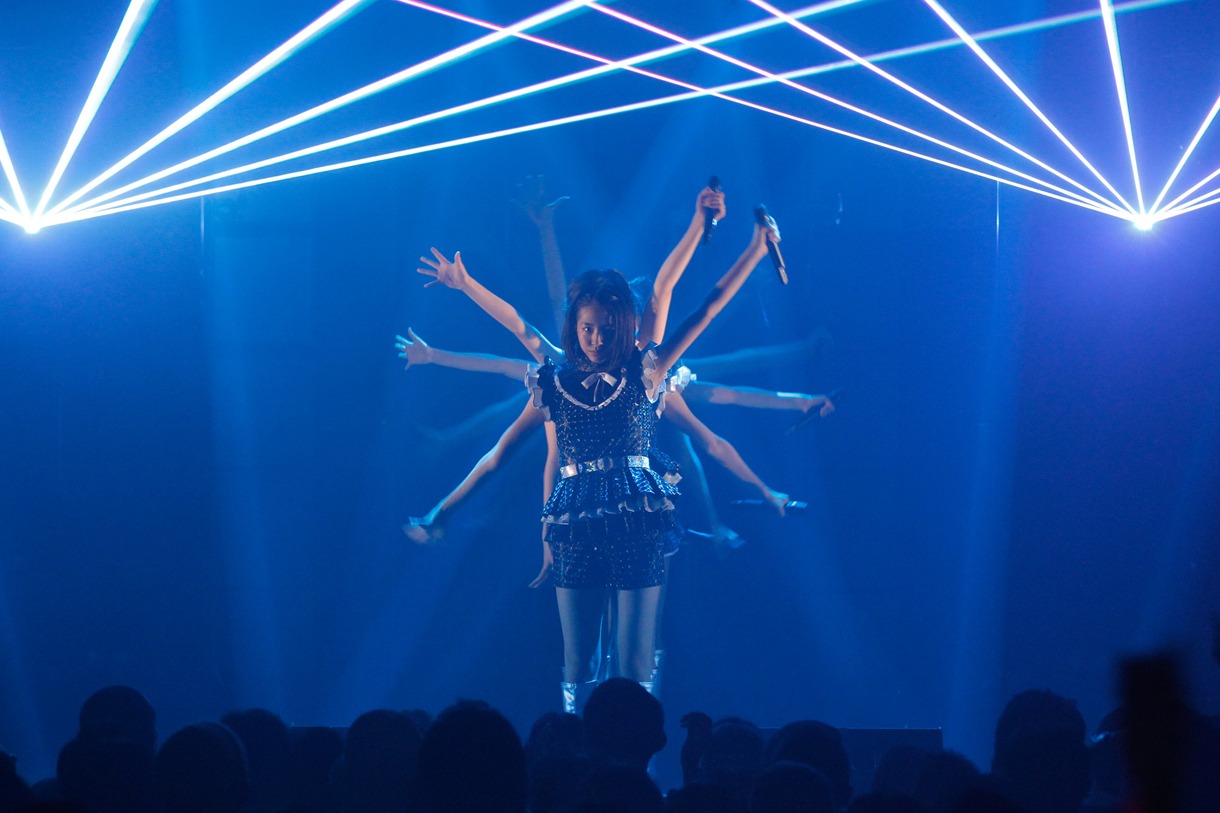 「東京パフォーマンスドール LIVE TOUR 2014夏～DANCE SUMMIT"1×0"ver1.0～」の様子。