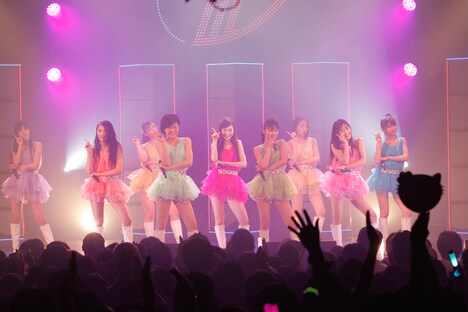 「東京パフォーマンスドール LIVE TOUR 2014夏～DANCE SUMMIT"1×0"ver1.0～」の様子。