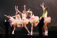 Rev.from DVL「Rev.from DVL Live And Peace vol.1」の様子。