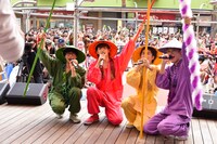 Vineを使用して記念撮影をするカスタマイZ。