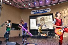 「“煩悩×Crusher”～リベンジマッチ！カスタマイZ VS スタチャ 最終決戦！～」東京・東京ドームシティ ラクーアガーデンステージの様子。