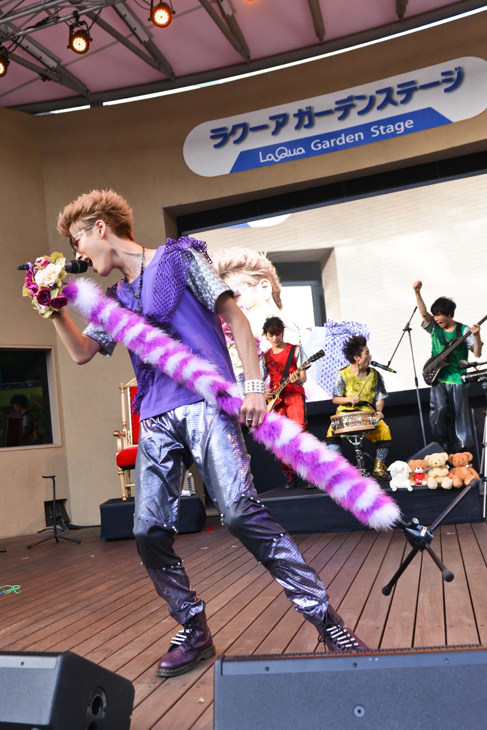 「“煩悩×Crusher”～リベンジマッチ！カスタマイZ VS スタチャ 最終決戦！～」東京・東京ドームシティ ラクーアガーデンステージの様子。