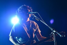 谷口鮪（Vo, G / KANA-BOON）（撮影：バンリ / 高田梓）