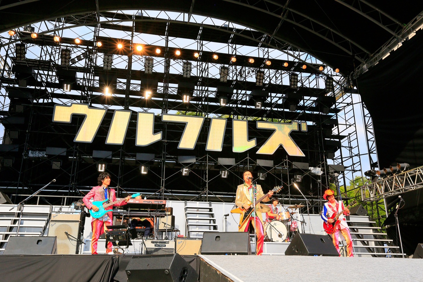 8月に行われたウルフルズ「OSAKAウルフルカーニバル ウルフルズがやって来る！復活のヤッサ!!」の様子。