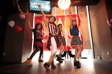 J☆Dee'Z「JC☆DISCO vol.2」の様子。