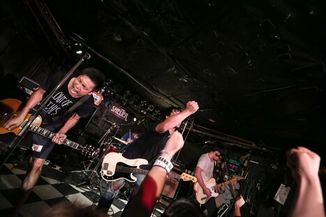 THE FOREVER YOUNG（Photo by Taku Fujii）